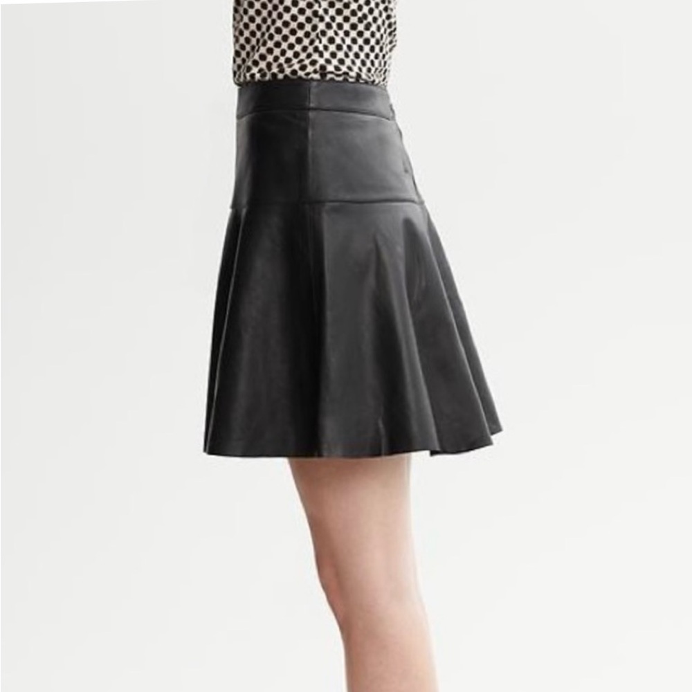 Banana Republic Authentic Leather Short Skirt Black